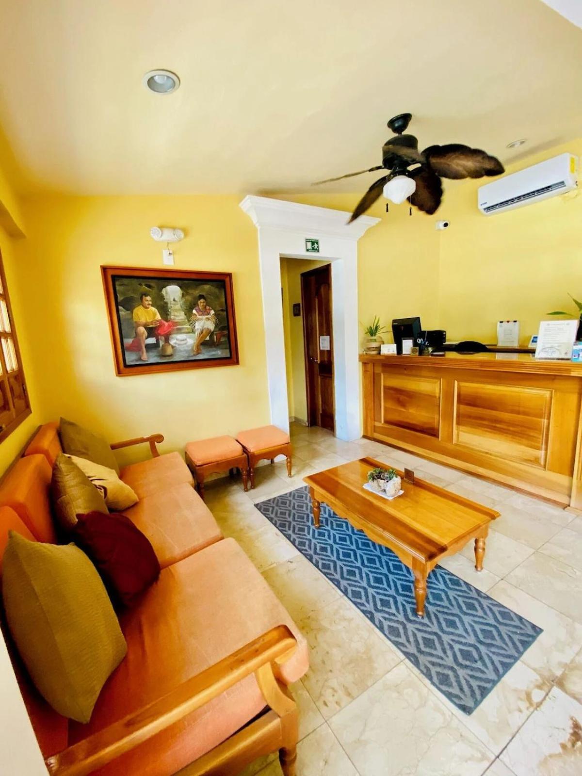 Cancun International Suites Екстер'єр фото
